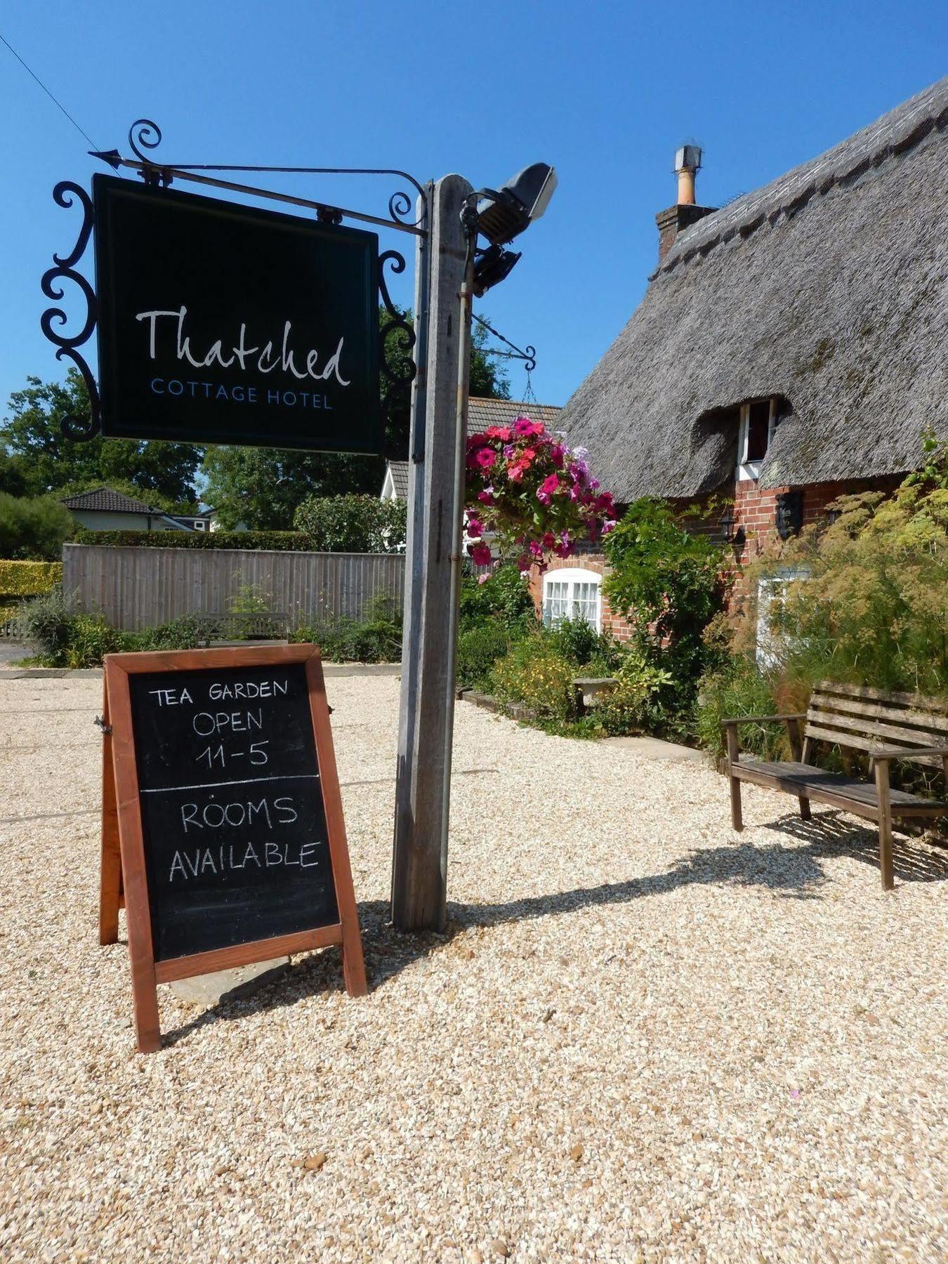 Thatched Cottage Hotel Brockenhurst Exteriör bild