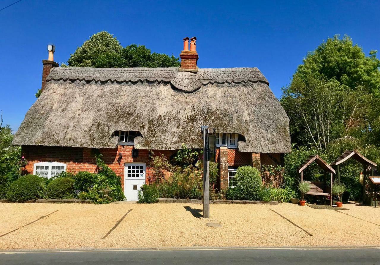 Thatched Cottage Hotel Brockenhurst Exteriör bild